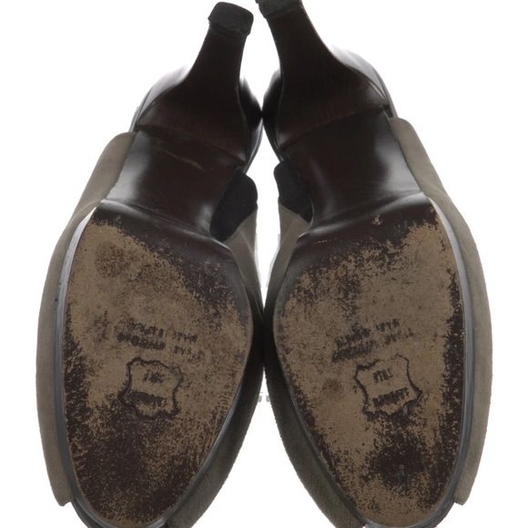 Stuart Weintzman Stylish Gray Peep-Toe Slingback Heels - Picture 5 of 5